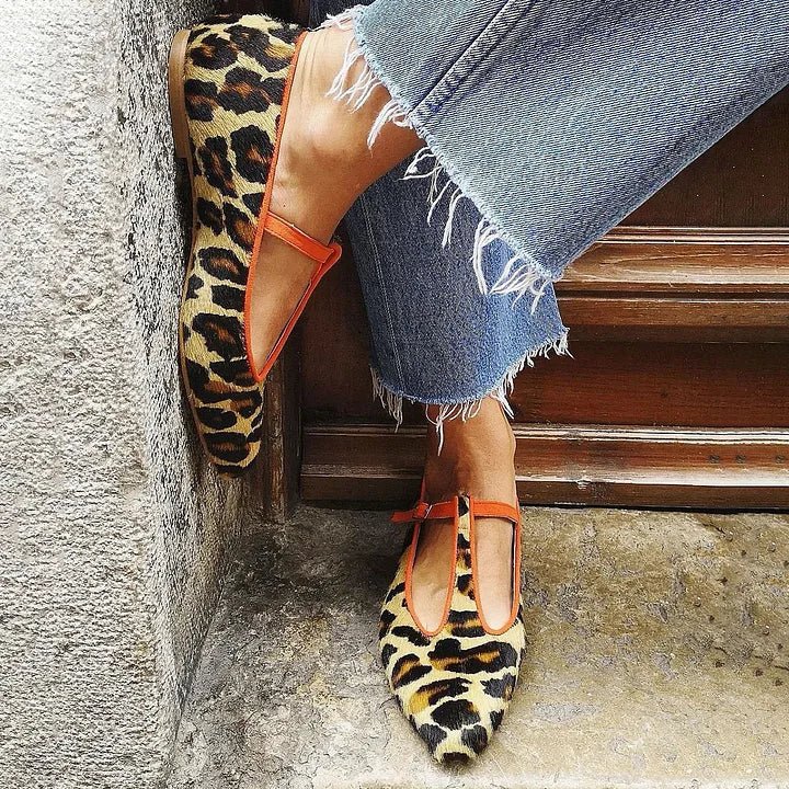 WOMEN'S LEOPARD PRINT T - STRAP SUMMER FLATS - Zarino Newstyle