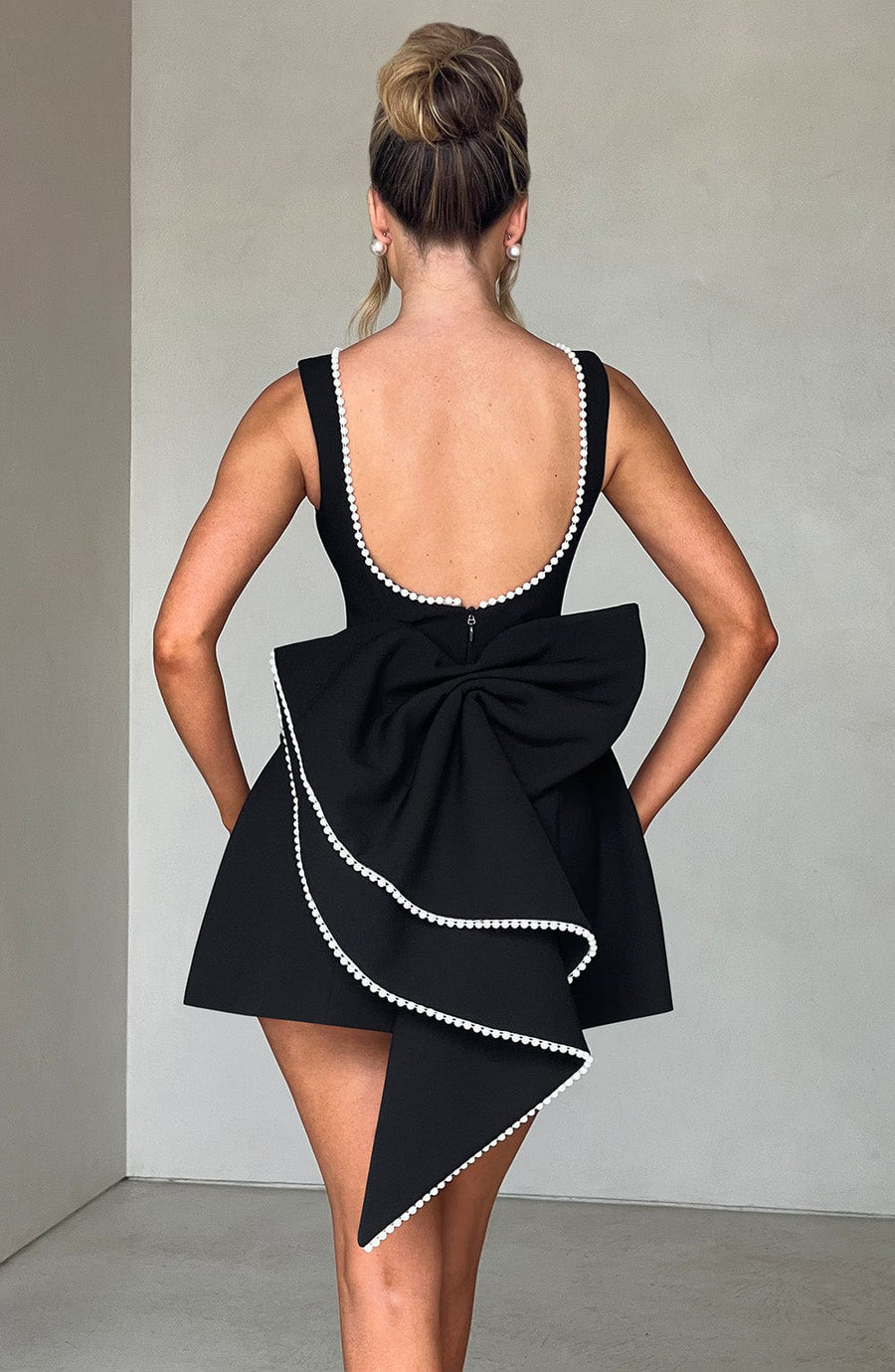 WOMEN'S STRUCTURED BOW BACK SUMMER MINI DRESS - Zarino Newstyle